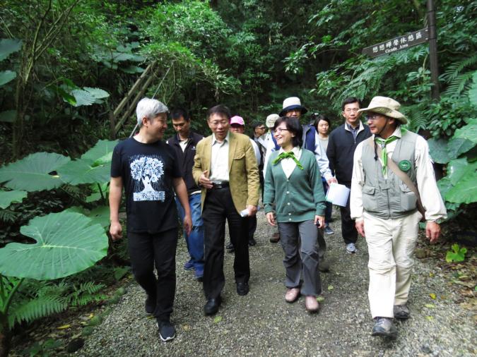 荒野保護協會日前呼籲臺北市長候選人正視此一問題，柯文哲得知後，表達關心之意，特別前往富陽公園了解臺北當前公園問題，並提出解決方案。